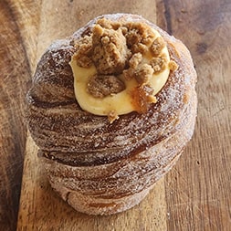 Apple Crumble Custard Cruffin